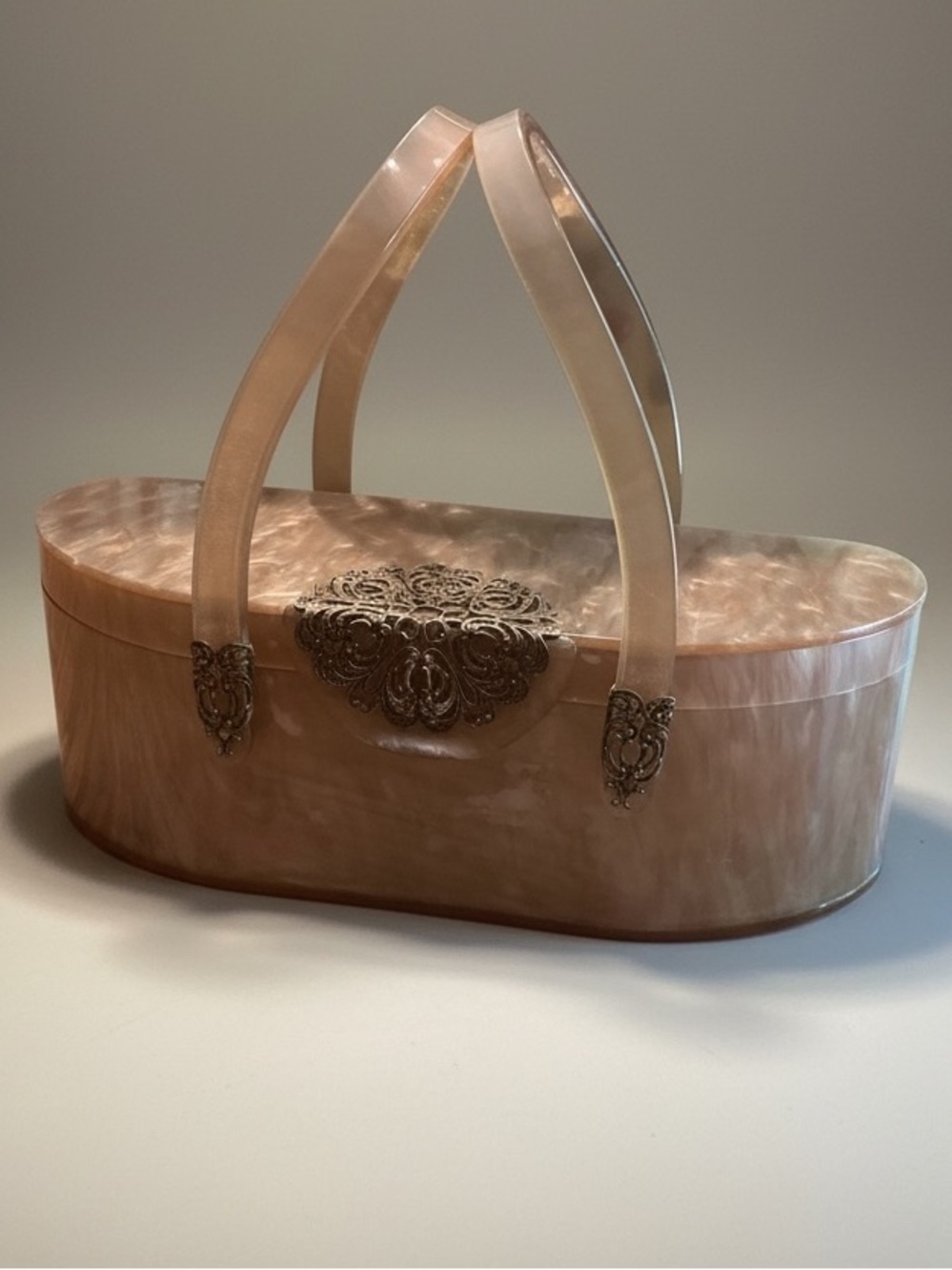 Wilardy Pearlescent Tan Lucite Box Purse Basket Handle Filigree Clasp 1950s